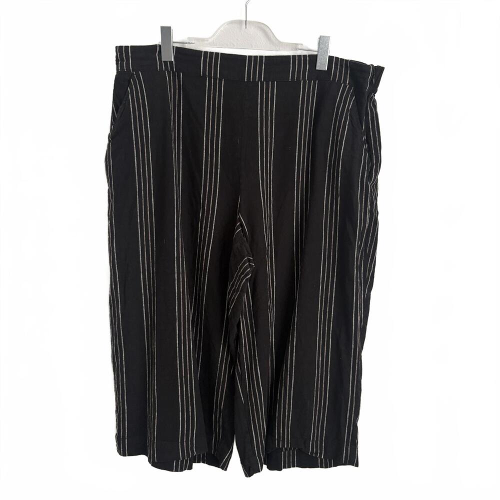 Torrid | Cropped Capri Linen Blend‎ Pants Black White Tan Stripe Size 18
